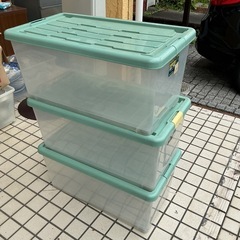 キャスター付きケース(3セット)の画像