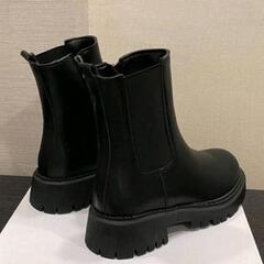 チェルシーブーツの画像