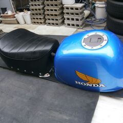 ホンダゴリラ用タンクとシートの画像
