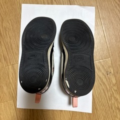 NIKEスニーカー　18センチの画像