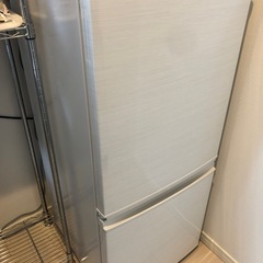 シャープ製　冷蔵庫　SJ-D14E