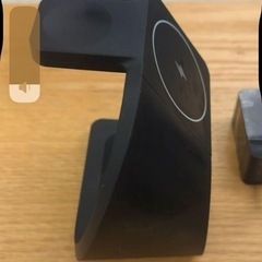 ワイヤレス充電器スタンドの画像