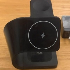 ワイヤレス充電器スタンドの画像