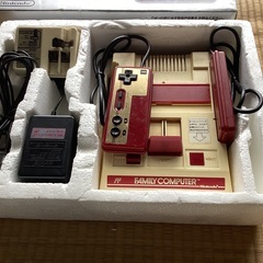 箱入り　初代ファミコン　動作確認済