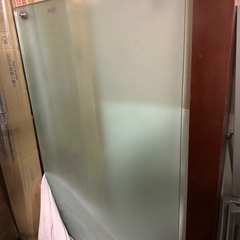 ガラステーブルと椅子4個セットの画像