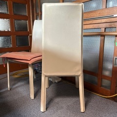 ガラステーブルと椅子4個セットの画像