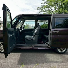 Bluetoothナビ付き☆月々9千円〜分割可❗️車検2年付き！【名義変更代込み】広い車内！大人気‼️ダイハツ タントカスタム☆Bluetoothナビ付き☆走行中DVD見れます☆純正アルミ☆電動スライドドア☆ドライブレコーダー☆事故修復歴無し☆そのまま乗って帰れます！の画像