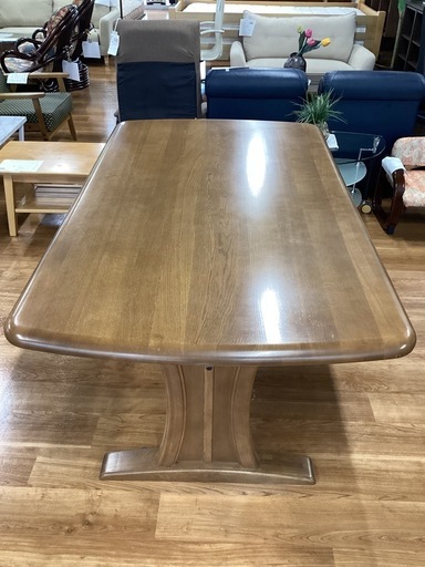 ダイニングテーブル〈カリモク製〉【町田市再生家具】250619