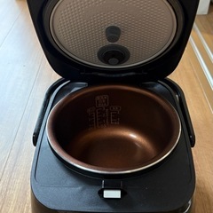 炊飯器の画像