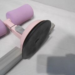【配送出来ます】吸盤式 腹筋マシーン 足固定 ポータブル シットアップ 高さ調整付（近くなら配送も可能です。宅配もお問合せ下さい）の画像
