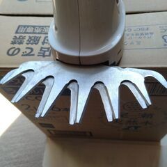 CAINZ カインズ ガーデン 芝生 バリカン CHG-162 芝刈り機 芝刈機 延長コード 10m 付動作確認済みの画像