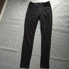 【中古】ユニクロストレッチパンツ黒M