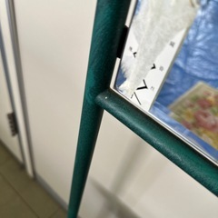 鏡つき椅子の画像