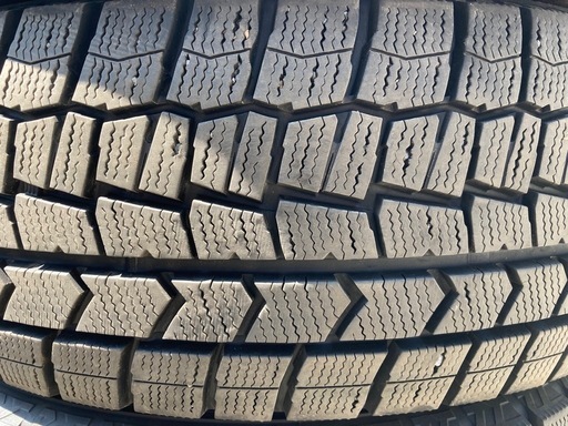 DUNLOP 215/65R16 24年製　スタッドレスタイヤ　バリ溝