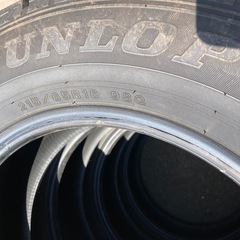 DUNLOP 215/65R16 24年製　スタッドレスタイヤ　バリ溝の画像