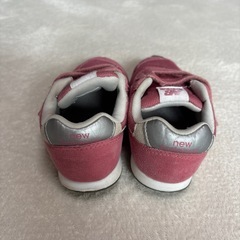 ニューバランス　女の子　 靴　18cm NB
の画像