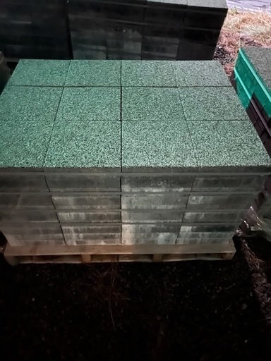 コンクリートタイル　DIY