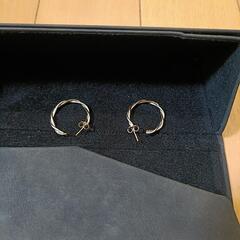 無料ゴールドシルバーピアス