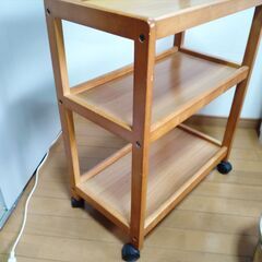 キッチンワゴン　キャスター付き（木製）の画像