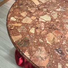 大理石テーブル
の画像