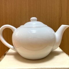 【残りわずか】陶器のティーポットの画像