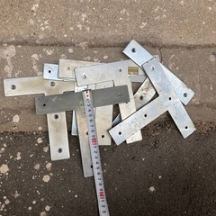 スチールT字金具　廃材　DIYの画像