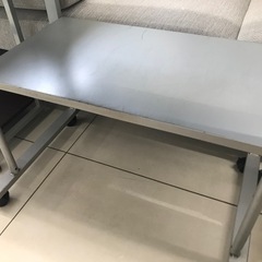 パソコンラックの画像