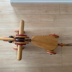 子供用の乗用玩具の画像