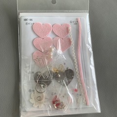スイーツストラップ作成キット(ハートのいちごケーキ)新品未使用品の画像