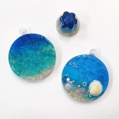 AQアートスクール主催【UVレジンワークショップ】海色キーホルダー♪