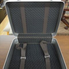 RUFFO VOLO アタッシュケース イタリア製 鍵欠品 幅50㎝×高さ40㎝×厚さ16.5㎝ アルミケース ルッフォ 西岡店の画像
