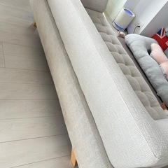 お渡し先決定しました　LOWYA ソファ　白　受け渡し可能日程をメッセージにご記載くださいの画像