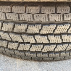 YOKOHAMA 195/80R15 24年製　冬タイヤ　の画像