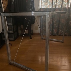 ガラス板デスクの画像