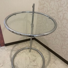 テーブル
