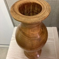 木製　花瓶の画像