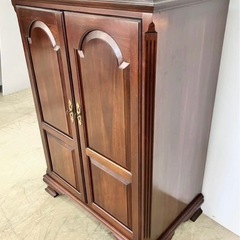 直接引き取り5%OFFイーセンアーレンTV台 幅910×奥行き550×高さ1280mm ヴィンテージ テレビ台 収納扉 インテリア ハイタイプ 棚・収納付 家具 中古510039の画像