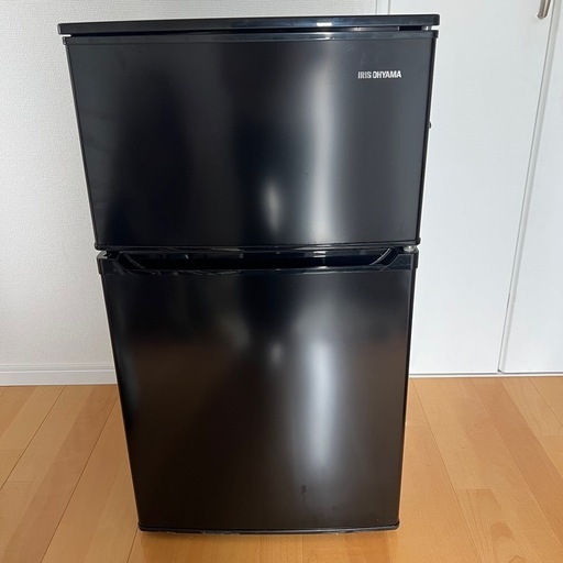 【美品】　アイリスオーヤマ　90L　冷凍冷蔵庫　黒