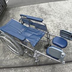 カワムラ　車イス　　フルリクライニング、ストレッチャーになる、ヘッドレスト欠品　車いす　車椅子の画像