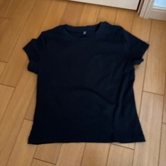 Tシャツなど3点の画像