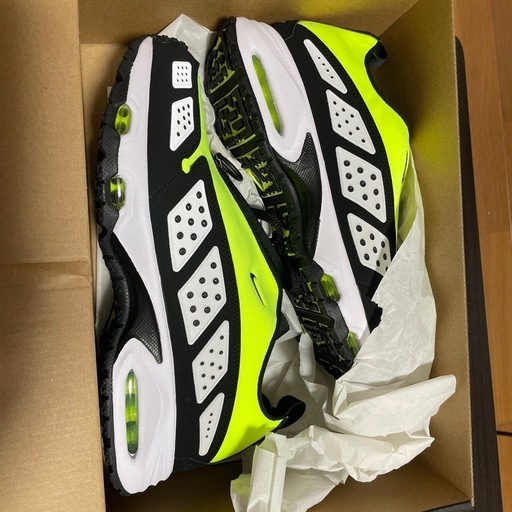 【新品・未使用　NIKE W AIR MAX SNDR VOLT】