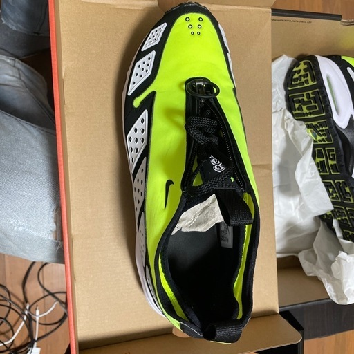 【新品・未使用　NIKE W AIR MAX SNDR VOLT】