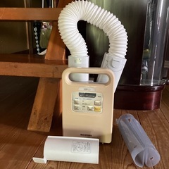 IRIS OHYAMAふとん乾燥機の画像