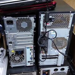 【ジャンク】【パソコン】大型デスクトップ4台　デスクトップ1台　...