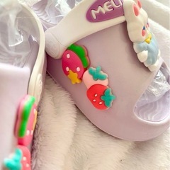 新品未使用 クロックス風サンダル 13cmの画像