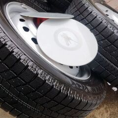 185/60R15 フィット 4穴 8穴 バリ溝 国産タイヤ スタッドレス アルミホイール 夏 冬 タイヤ ホンダ fit アクア ヴィッツ カローラフィールダー カローラ フィールダー シエンタ ベルタ インサイト グレイス シャトル、シャトルハイブリッド フィット シャトル スイフト スプラッシュ  の画像