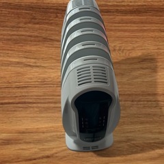 デロンギ オイルヒーター 
NJ0505E 