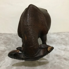木製置物　牛
の画像