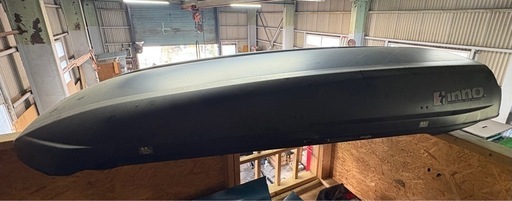 INNO ルーフボックスBR1200  両開きです