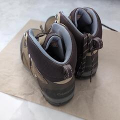 【トレッキングシューズ】CARAVAN登山靴の画像
